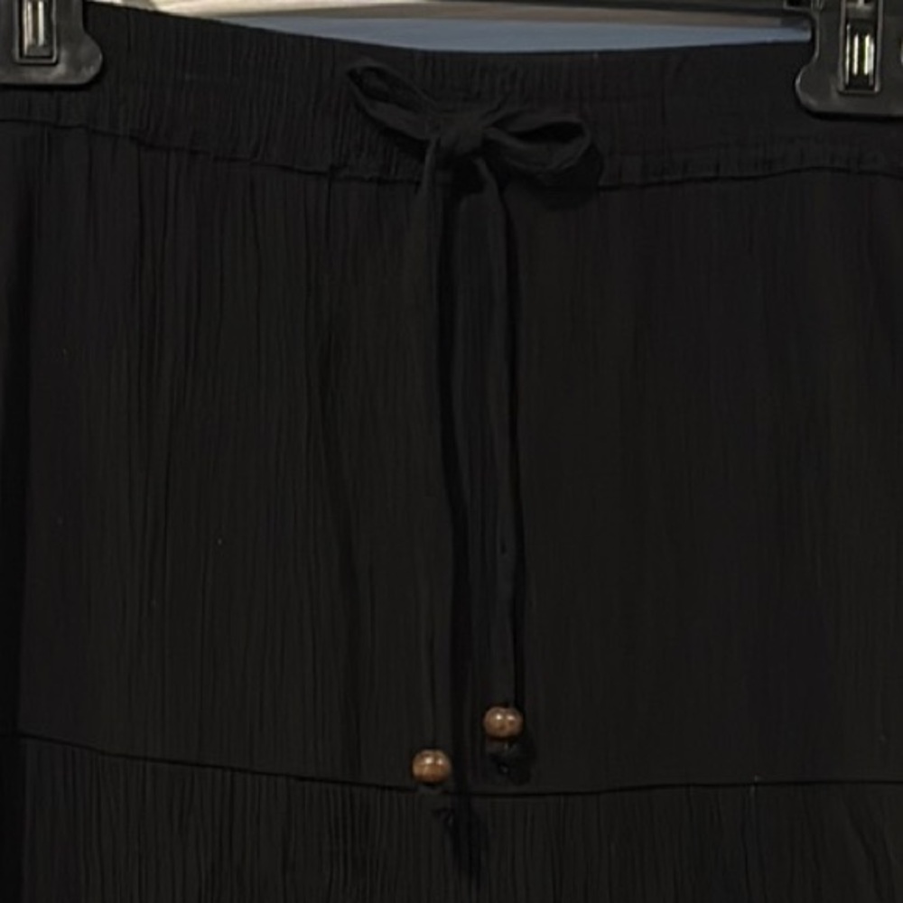 Sag Harbor Black Tiered Midi Skirt with Drawstring - Picture 4 of 6